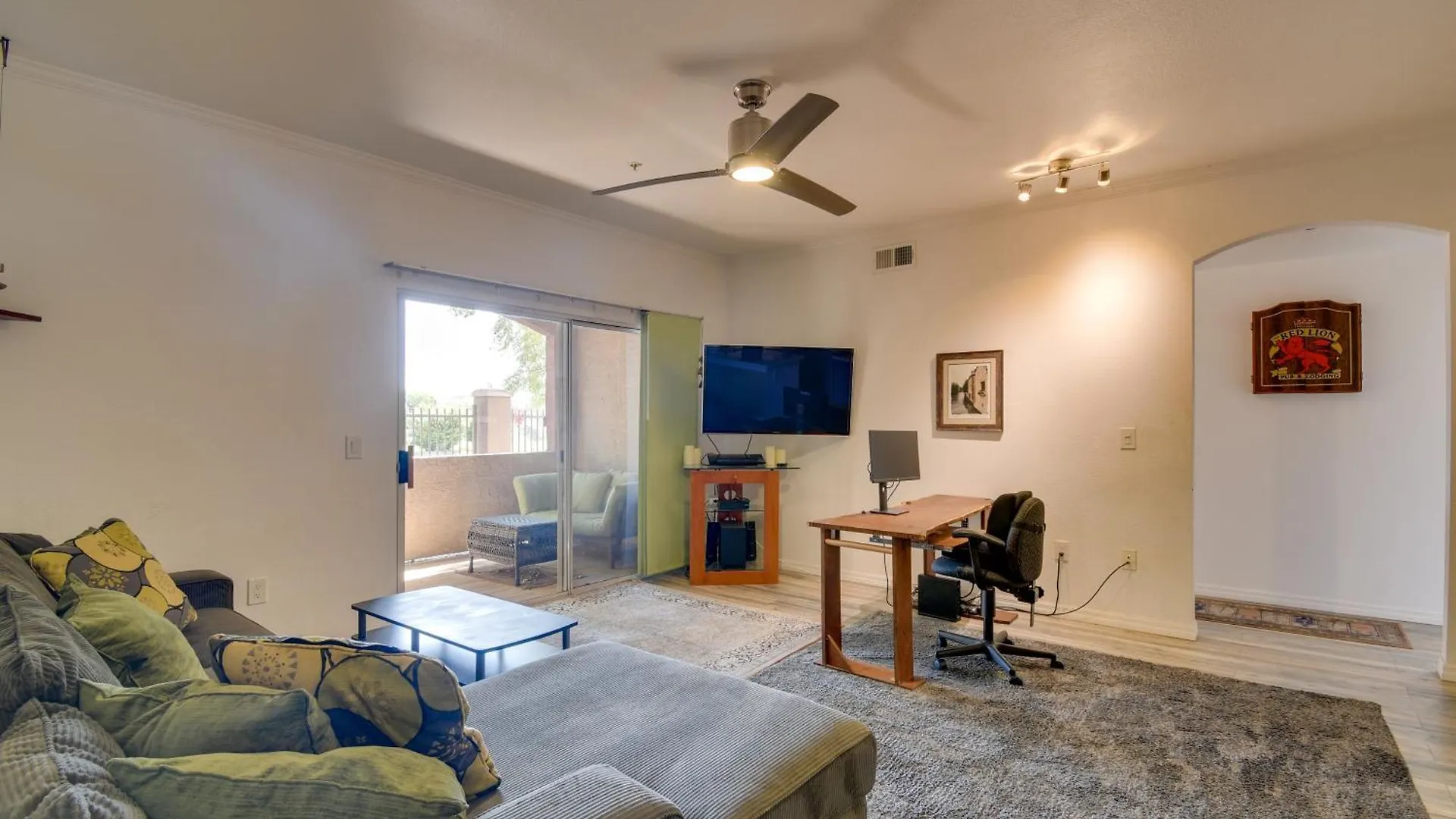 Red Rox Phoenix Condo With Patio About 3 Mi To Airport 0*,  USA